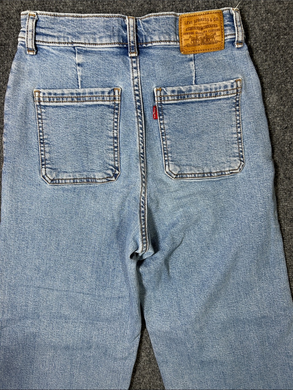 Levi's Ribcage Wide Leg Crop Light Blue Wide-Leg Jeans Women’s 25W x 26L - Picture 11 of 14